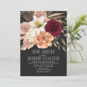 Moody Romantic Floral Wedding Einladung (Stehend Vorderseite)
