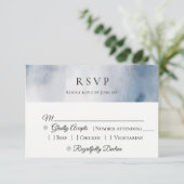 Moody Watercolor Wash Wedding RSVP Karte (Stehend Vorderseite)