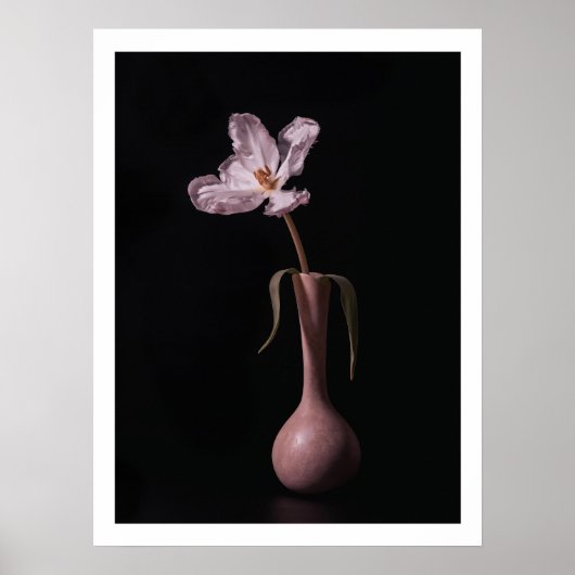 Moody wild tulip still life wall art print poster (Vorne)