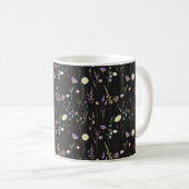 Moody Wildblumen Black Floral Pattern Kaffeetasse (VorderseiteRechts)