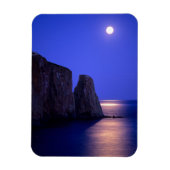 Moon bei Dämmerung | Perce Rock Gaspe Coast Quebec Magnet (Vertikal)