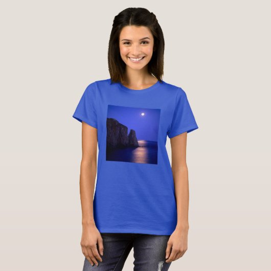 Moon bei Dämmerung | Perce Rock Gaspe Coast Quebec T-Shirt (Vorne ganz)