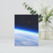 Moon Crescent aus dem Orbit Postkarte (Stehend Vorderseite)