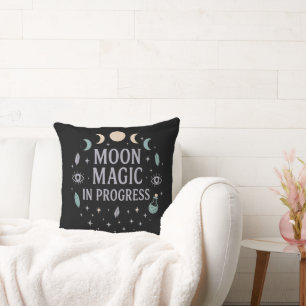 Moon Magic in Progress - Celestial Vibes Kissen