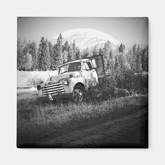 Moon Over Rust Old Farm Truck Magnet (Vorne)