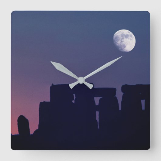 Moon Over Stonehenge | Wiltshire, England Quadratische Wanduhr (Vorderseite)