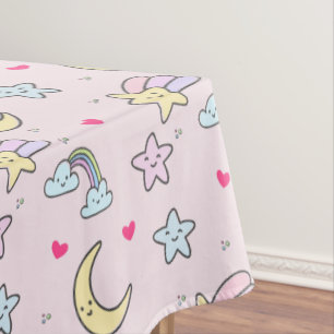 Moon, Stars und Wolken Muster auf Pastellrosa Tischdecke