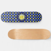 Moon & Sun auf Blue & Yellow Star-Muster Skateboard (Horizontal)