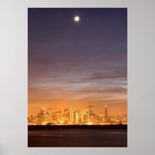 Moon über San Francisco am unklaren Dezember Poster (Vorne)