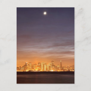 Moon über San Francisco am unklaren Dezember Postkarte