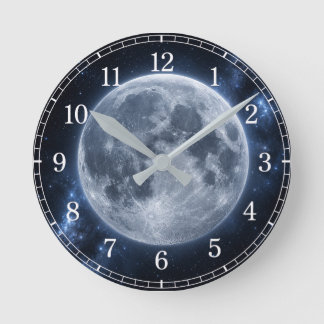 Moon Wall Clock — Space-Inspired Design Runde Wanduhr
