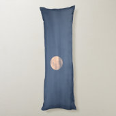 Moon Waves Seitenschläferkissen (Rückseite (Vertikal))