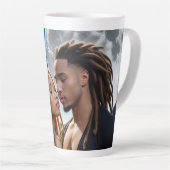 Moonlight Couple Love Mug – Romantic Digital Art Milchtasse (Rechte Ecke)