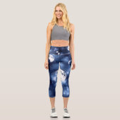 Moonlight Glow Moon Phasen in Sky Clouds Capri Leggings (Vorderseite)