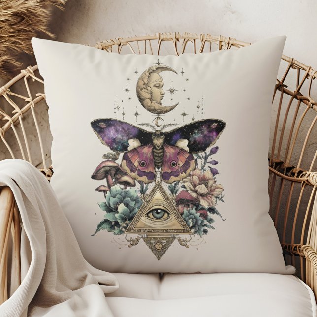 Moonlight Vision Moth – Celestial Lunar  Kissen (Moonlight Vision Moth – Celestial Lunar Throw Pillow in a boho rattan armchair)