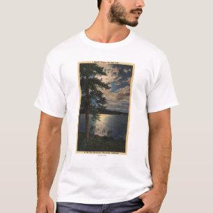 Moonlit Ansicht des Sees T-Shirt