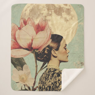 Moonlit Beauty - Frau mit rosa Blume und Mond Sherpadecke