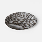 Moonlit Cobblestones Pappteller (Schrägansicht)