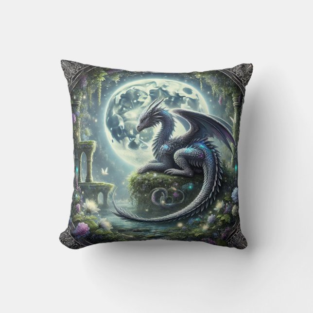 Moonlit Dragon Garden Mystical Decor Kissen (Vorderseite)