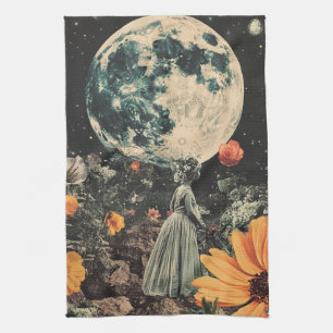 Moonlit Elegance - Frau mit Mond (3) Geschirrtuch