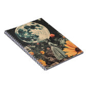 Moonlit Elegance - Frau mit Mond (3) Notizblock (Rechte Seite)