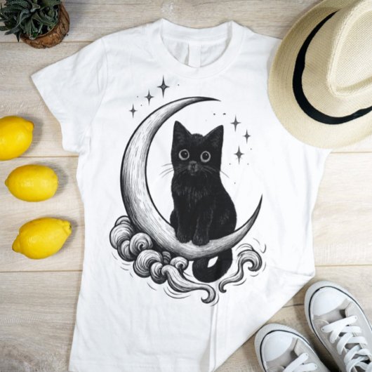 Moonlit Familiar - Schwarze Katze auf Crescent Moo Sweatshirt