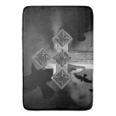 Moonlit GraveYard Gothic Cross mit Krähen Badematte (Vorderseite Vertikal)