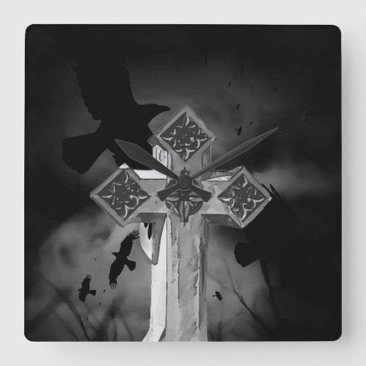 Moonlit GraveYard Gothic Cross mit Krähen Quadratische Wanduhr (Vorderseite)