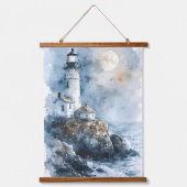 Moonlit Lighthouse an der Rocky Coastline Wandteppich Mit Holzrahmen (Vorderseite)