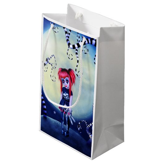 Moonlit Misfit Kleine Geschenktüte (Rückseite Schrägansicht)