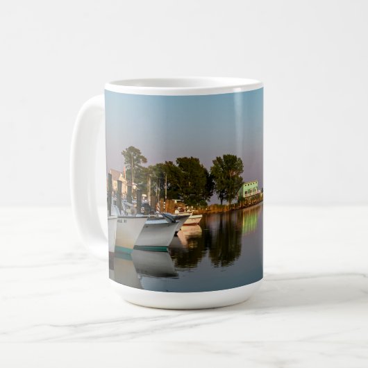 Moonrise auf Dogwood Harbour 11 oz oder 15 oz Tass Kaffeetasse (Vorderseite Links)