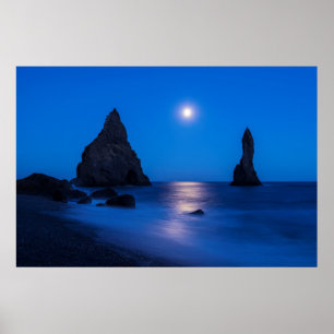 Moonrise-Reflexion über Meeres- und Meeressteine Poster