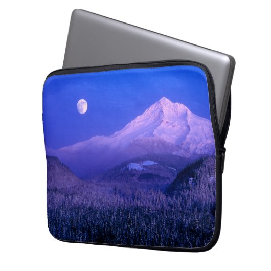 Moonrise über Hood Oregon im Winter Laptopschutzhülle (Vorderseite Links)