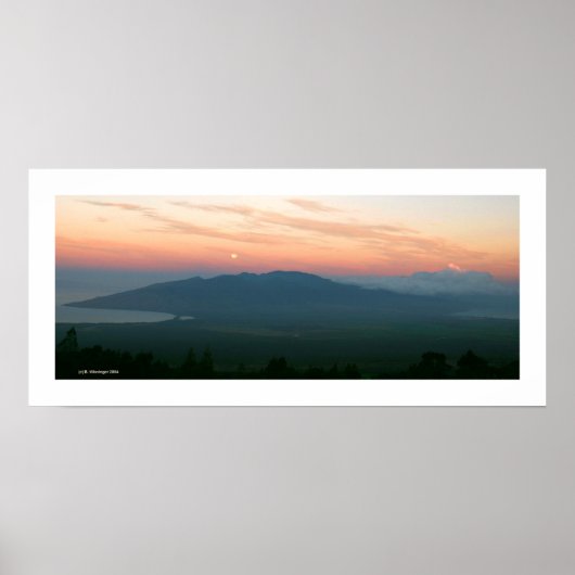 Moonset at Sunrise - Maui Poster (Vorne)