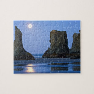 Moonset, Bandon Beach, Oregon. Puzzle