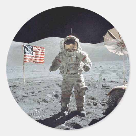 Moonwalk... Astronaut mit amerikanischer Flagge Runder Aufkleber (Vorderseite)