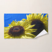 Moonwalker Sonnenblumen suchen nach Himmel Handtuch (Handtuch)