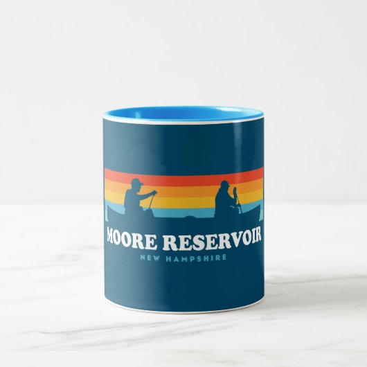 Moore Reservoir New Hampshire Canoe Zweifarbige Tasse (Mittel)
