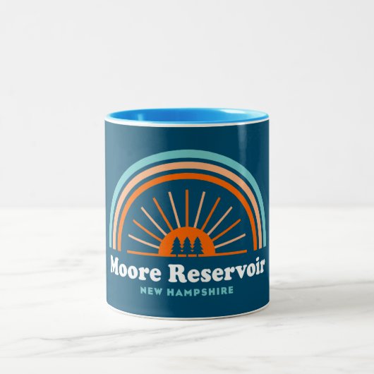 Moore Reservoir New Hampshire Rainbow Zweifarbige Tasse (Mittel)