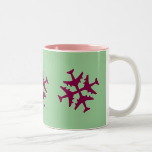 Moosbeerflugzeug-Schneeflocke Zweifarbige Tasse
