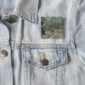 Moosige Bäume im walisischen Wald 2025 Button (Beispiel)