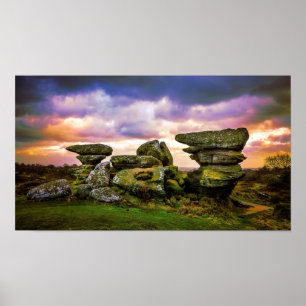 Moosige bedeckte Brimham Felsen Poster