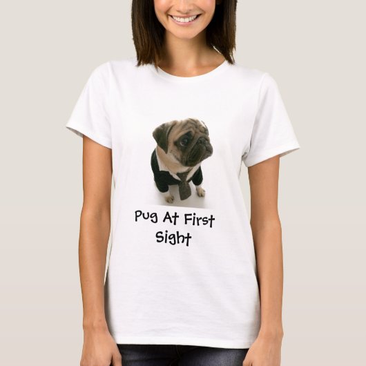 Mops am ersten Anblick T-Shirt (Vorderseite)