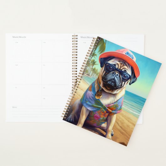 Mops am Strand, Sommergeschenk für Hundefreunde Planer (Anzeige)