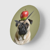 Mops Apple Runde Wanduhr (Winkel)