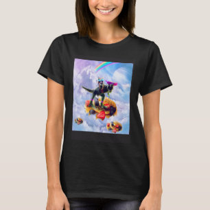 Mops auf einem Dinosaurier auf Wolken und Waffeln  T-Shirt