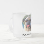 Mops auf einer Tasse (Vorderseite Links)