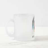 Mops auf einer Tasse (Links)