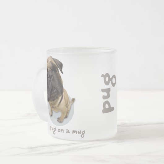 Mops auf einer Tasse (Vorderseite Links)