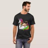 Mops auf Einhorn Schwimmfloat T-Shirt (Vorne ganz)